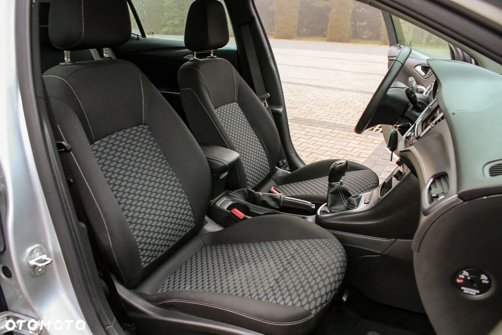 Opel Astra 1.2 Turbo Elegance - 21