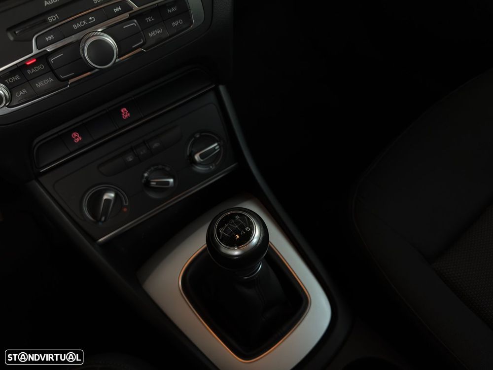 Audi Q3 2.0 TDI Design - 16