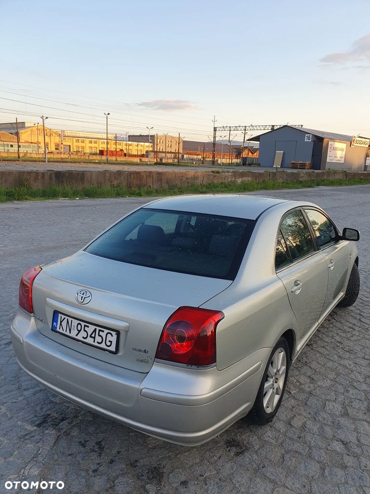 Toyota Avensis 2.0 D-4D High - 7