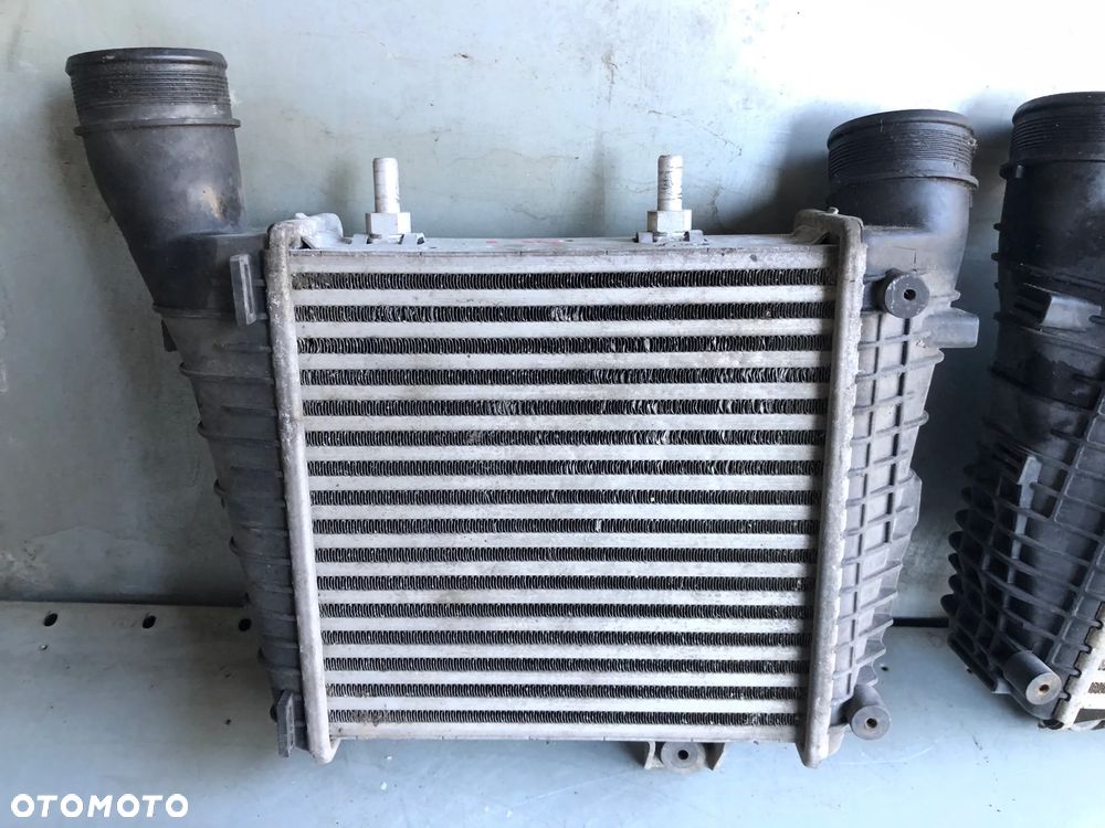 R-336 I R-337 . Prawy Lewy Intercooler 4H0145806H 4H0145805J Audi A8 D4 4.2 TDI 2014R - Gwarancja Wysyłka - 3