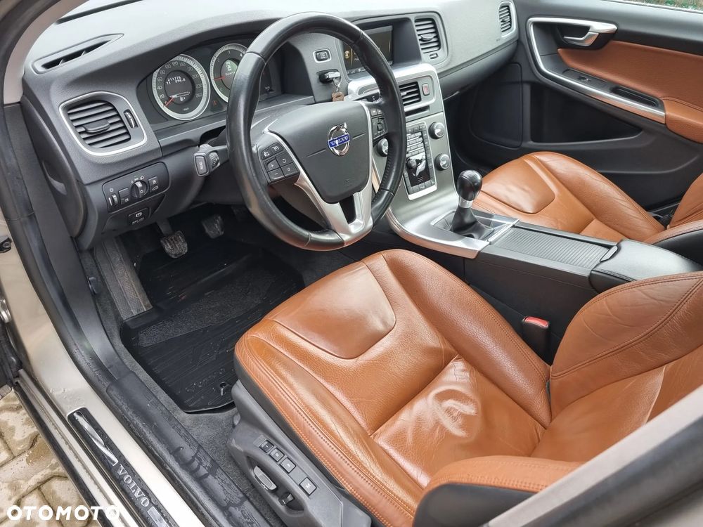 Volvo S60 D3 Summum - 16