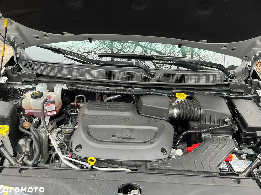 Chrysler Pacifica - 28
