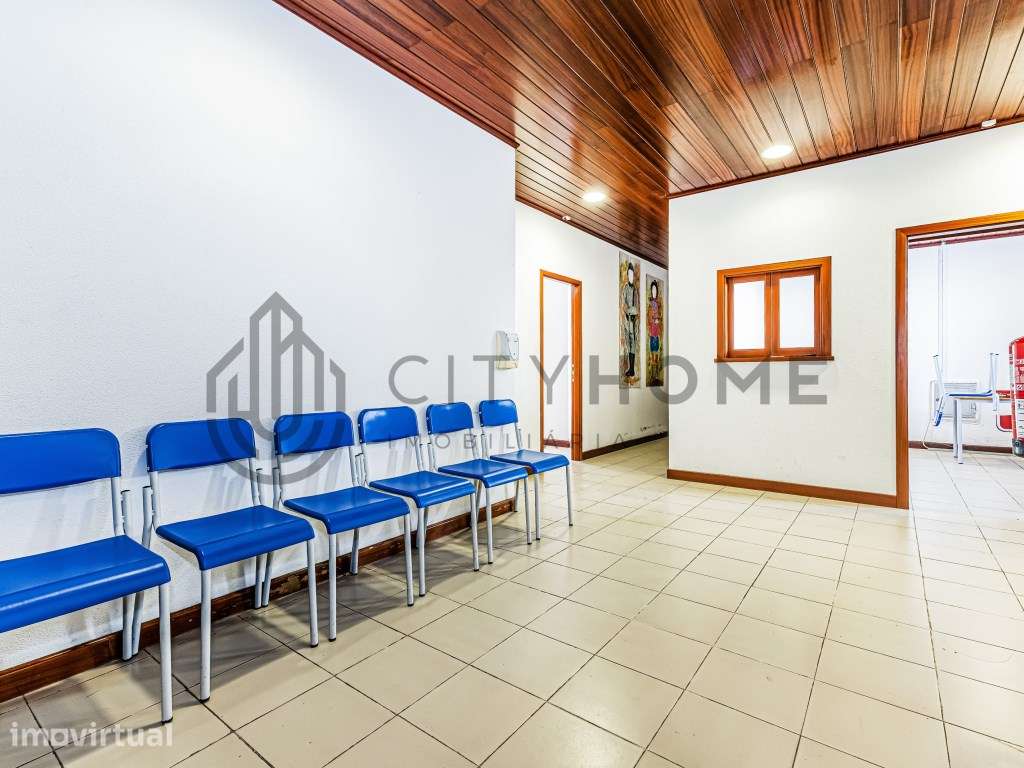 Espaço Multiusos em zona central em Albufeira - Grande imagem: 4/14