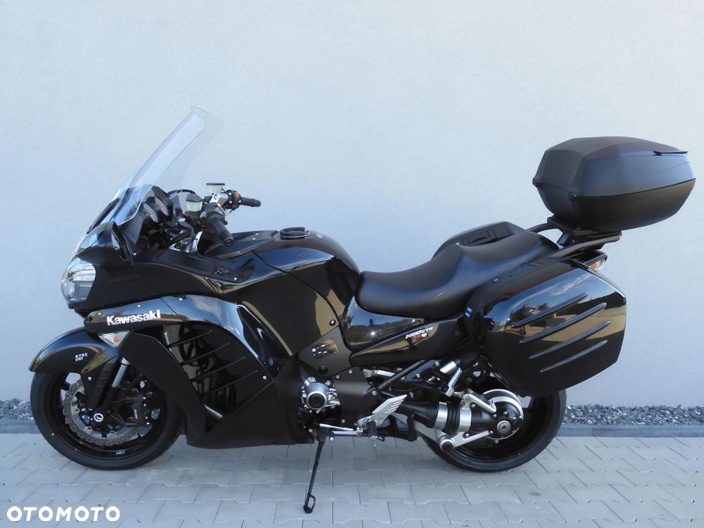 Kawasaki GTR - 26