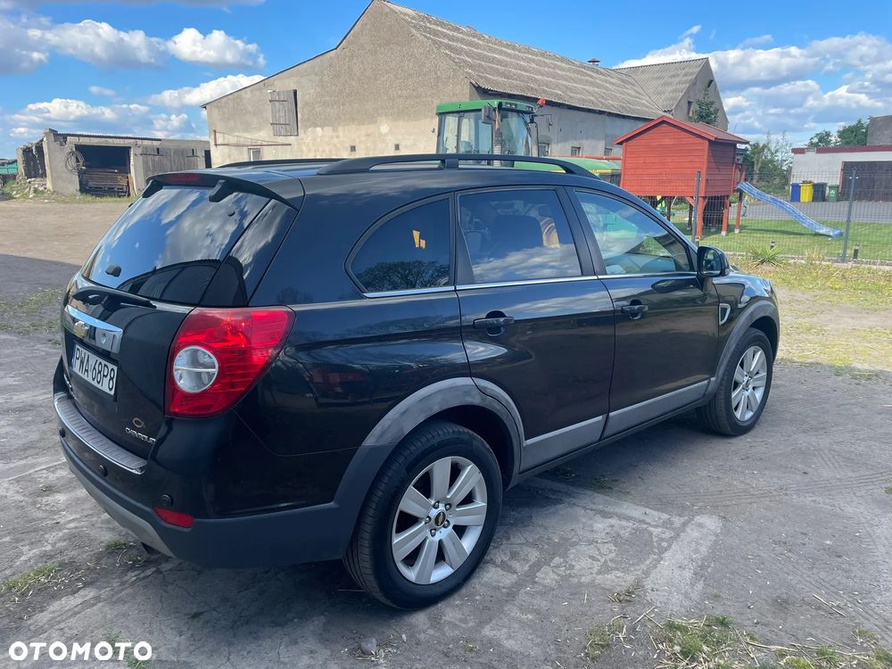 Chevrolet Captiva 2.0 d Base - 4