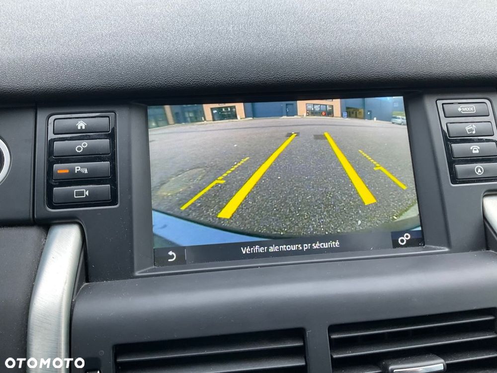 Land Rover Discovery Sport TD4 HSE Luxury - 29
