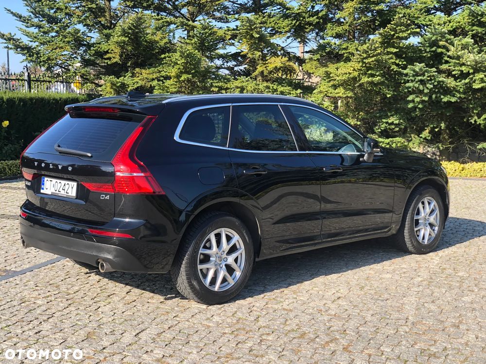 Volvo XC 60 D4 Momentum Pro - 16