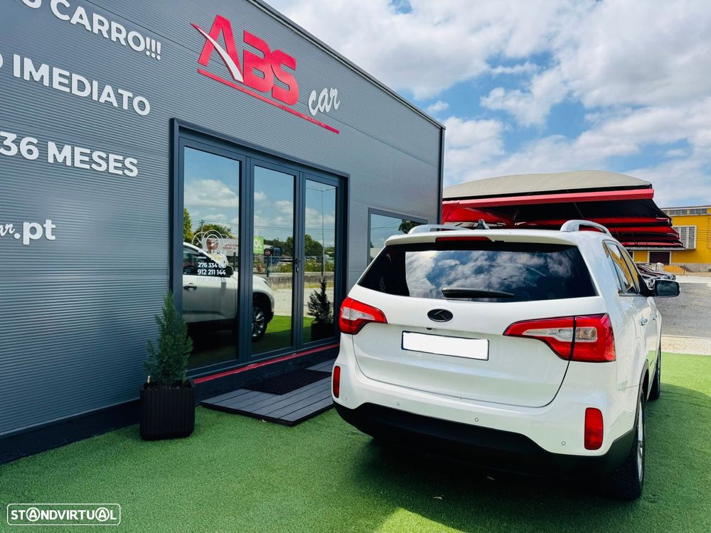 Kia Sorento 2.0 CRDi TX Tecto Panorâmico - 14