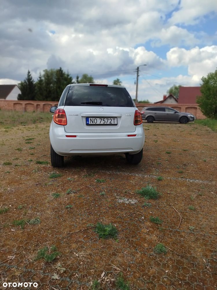 Suzuki SX4 1.6 VVT 4x2 Club - 4