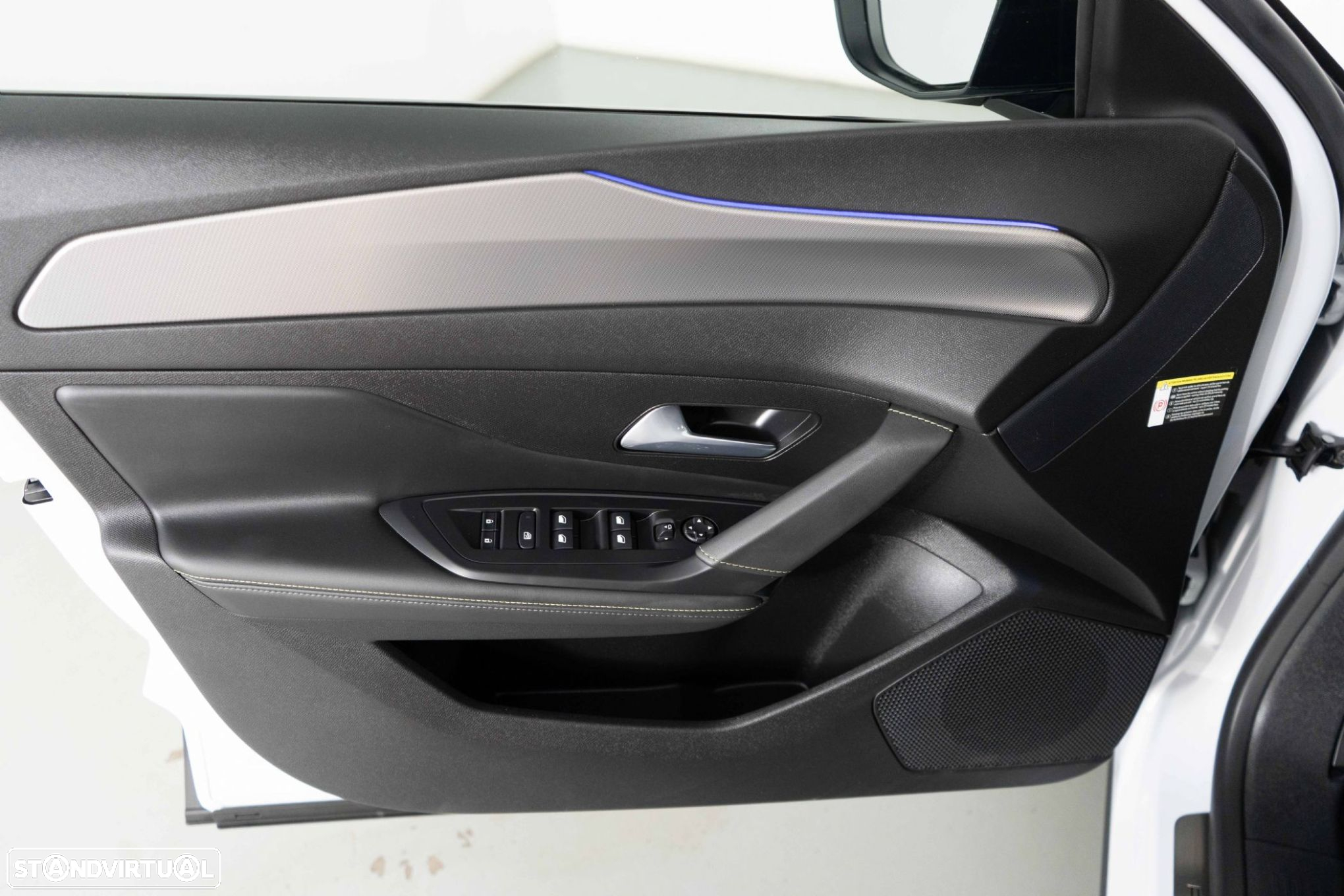 Peugeot 408 1.6 Hybrid GT e-EAT8 - 22