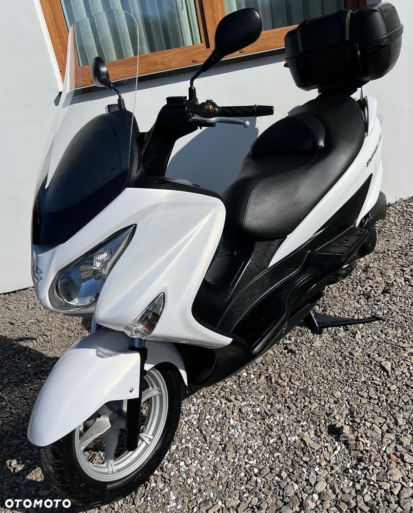 Suzuki Burgman - 7