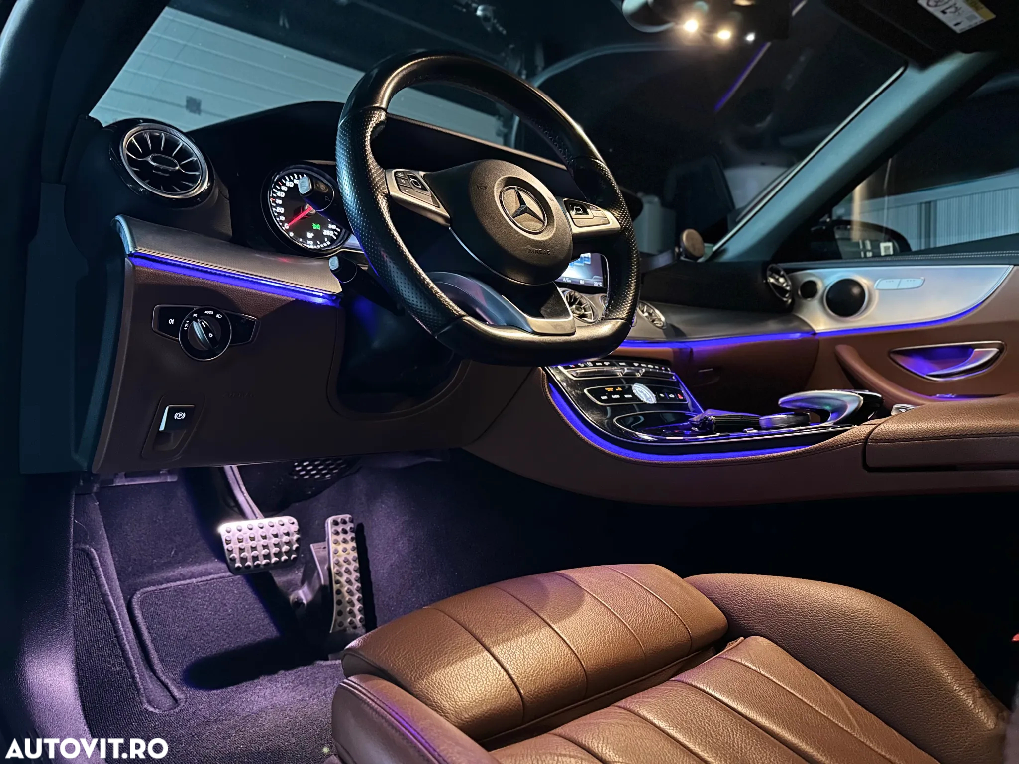 Mercedes-Benz E - 14