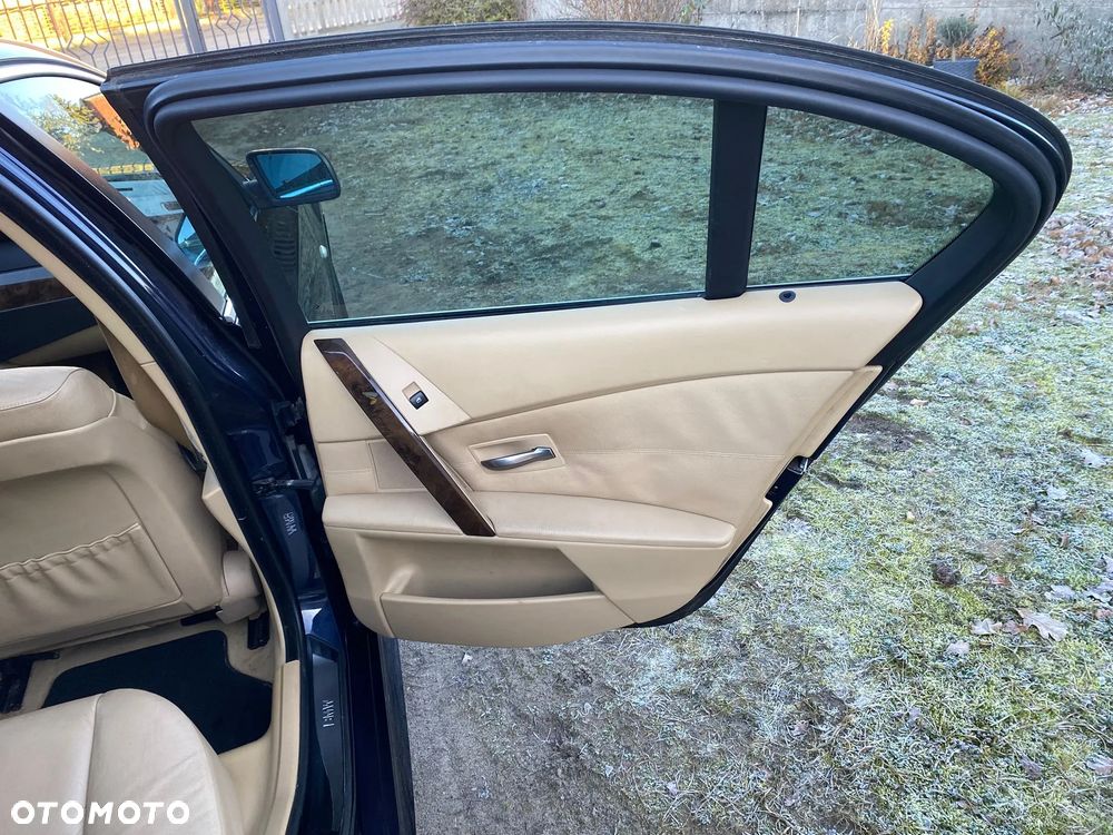 BMW Seria 5 530i - 8