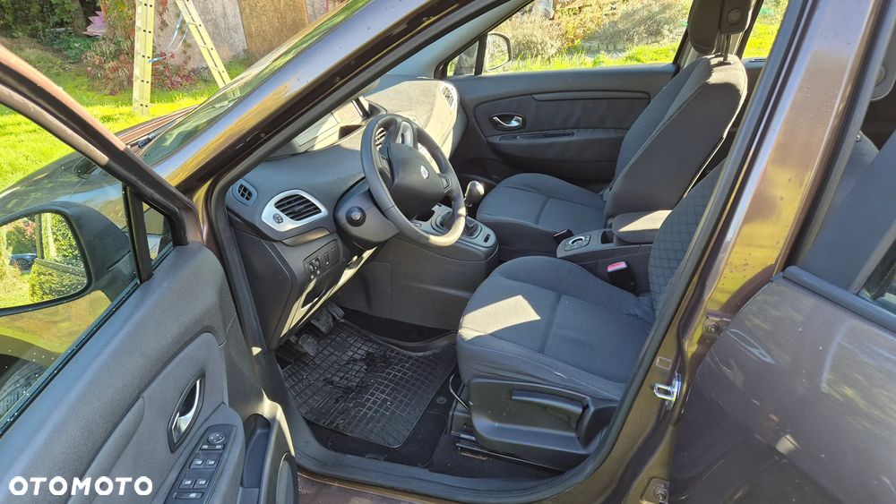 Renault Scenic 1.5 dCi Emotion - 7