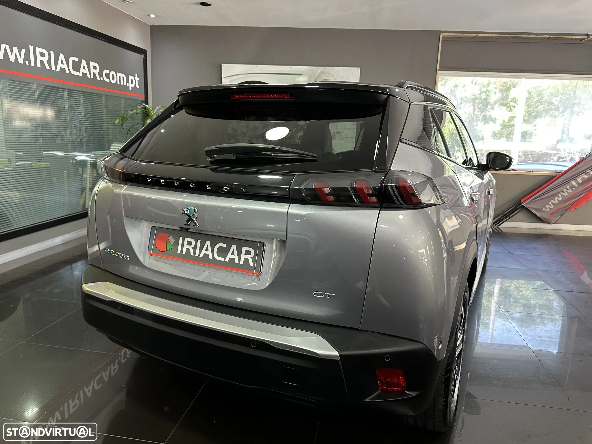 Peugeot e-2008 50 kWh GT Pack - 12