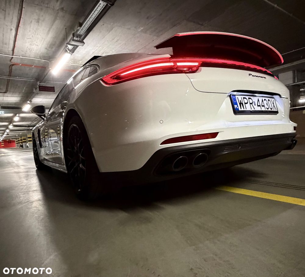 Porsche Panamera - 5
