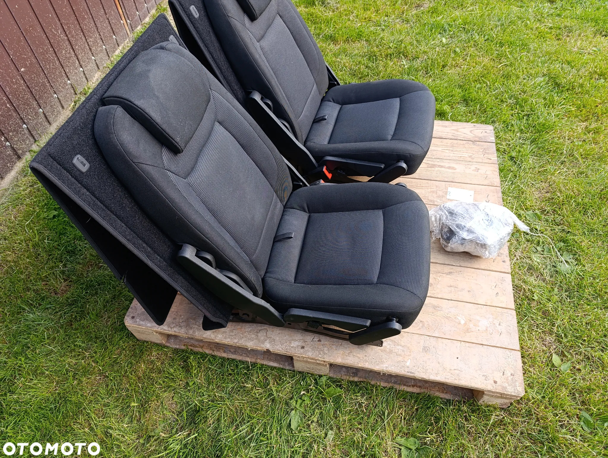 FOTELE TYŁ TYLNE 3 RZĄD S-MAX MK1 ŚRUBY PASY - 2