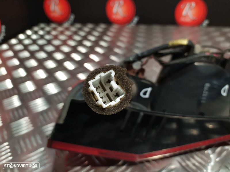 Farolim Stop Dto Hyundai Matrix (Fc) - 1