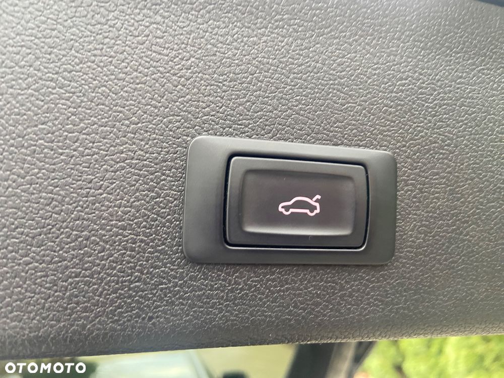 Audi A4 Avant 2.0 TDI DPF clean diesel multitronic Ambiente - 5