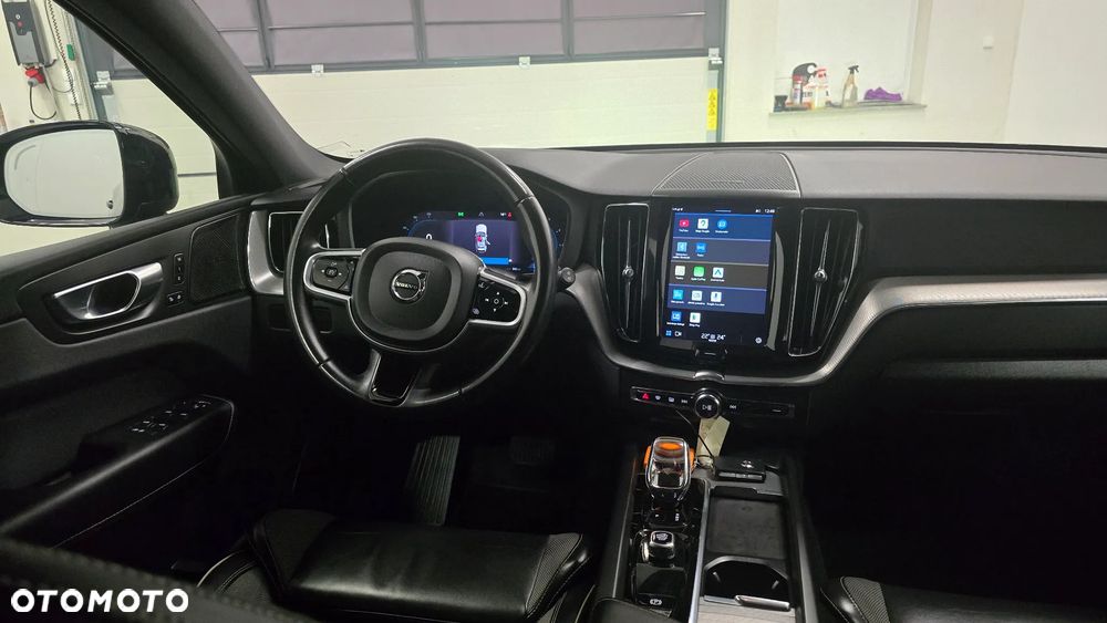Volvo XC 60 B4 D Plus Dark - 6