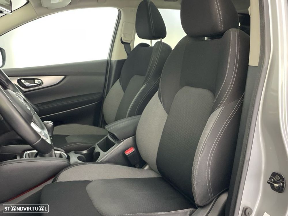 Nissan Qashqai 1.5 dCi N-Connecta - 17
