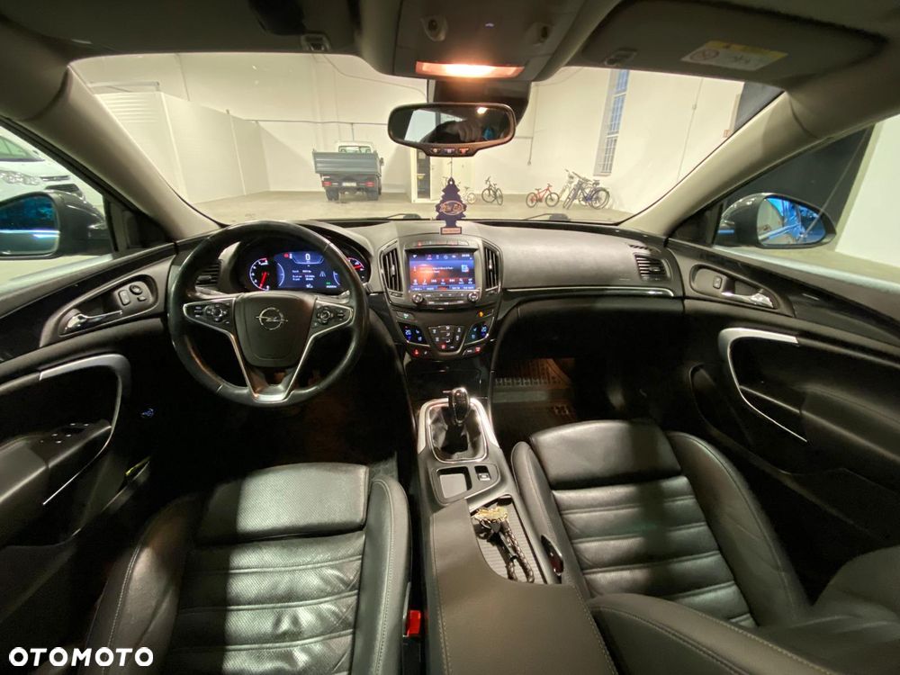 Opel Insignia - 25