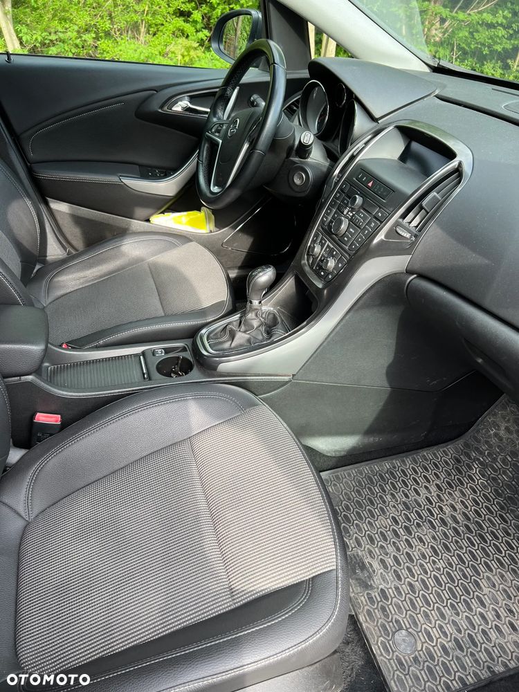 Opel Astra 1.4 T Cosmo - 19