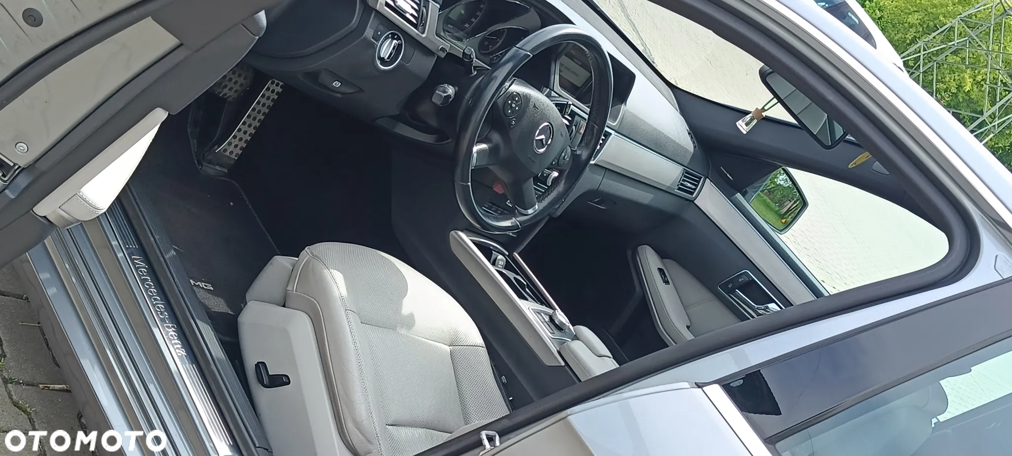 Mercedes-Benz Klasa E 350 CDI BlueEff Avantgarde - 16