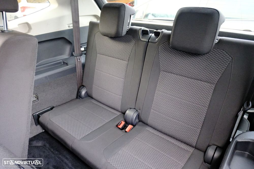 VW Tiguan Allspace 2.0 TDI Confortline DSG - 12