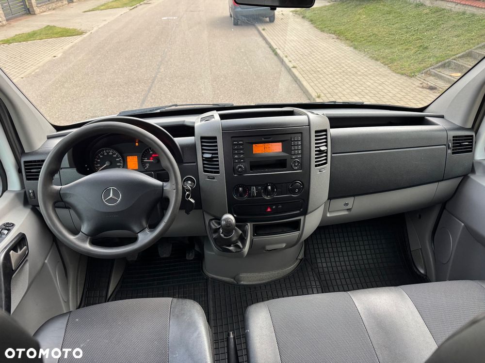 Mercedes-Benz Sprinter - 7