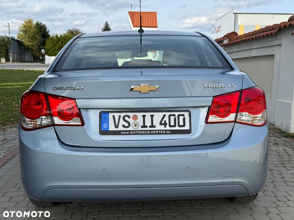 Chevrolet Cruze - 12