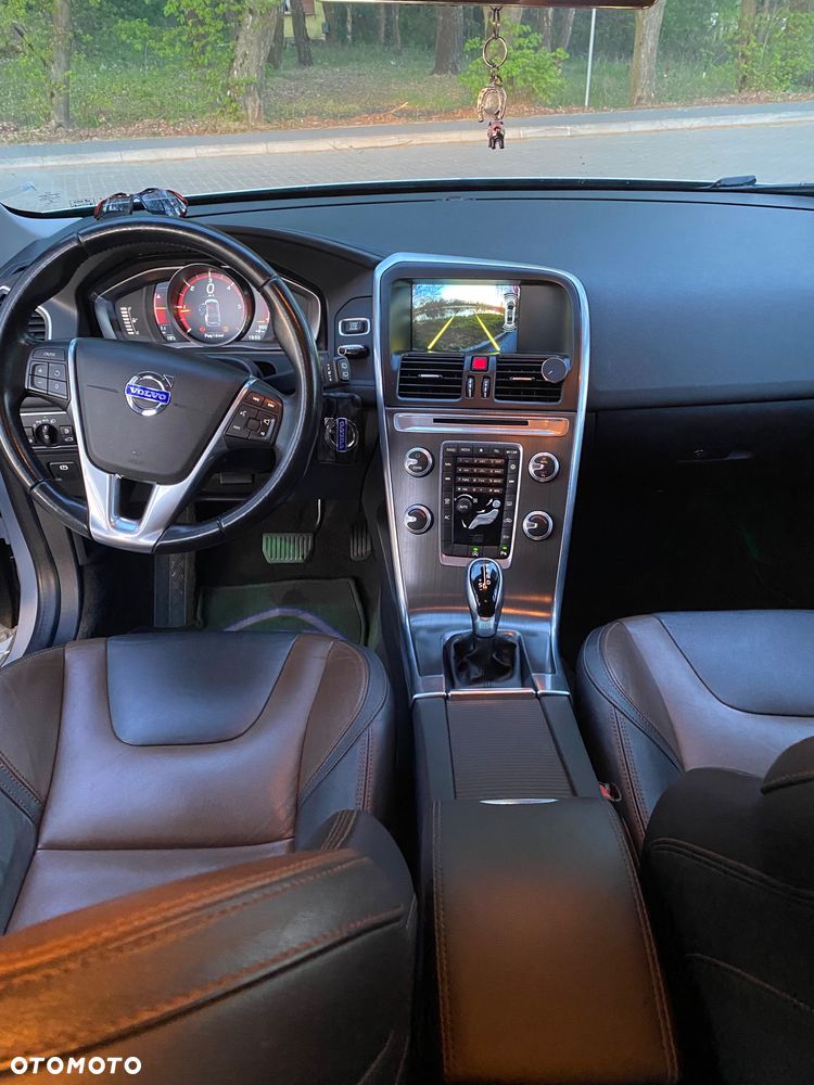 Volvo XC 60 D4 Geartronic Momentum - 1
