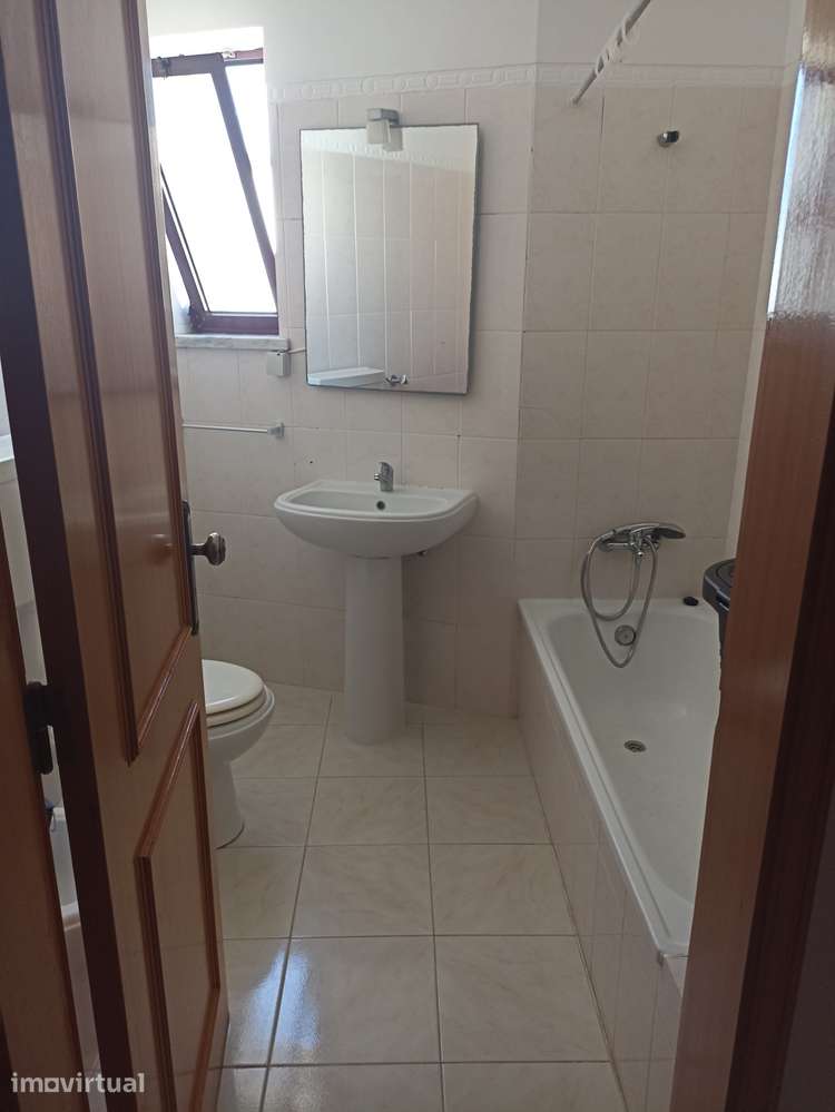 Apartamento T2 para alugar em Gambelas Faro - Grande imagem: 5/10