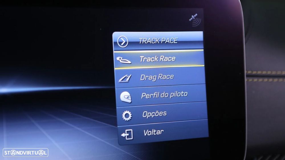 Mercedes-Benz E 63 AMG S 4-Matic+ - 41