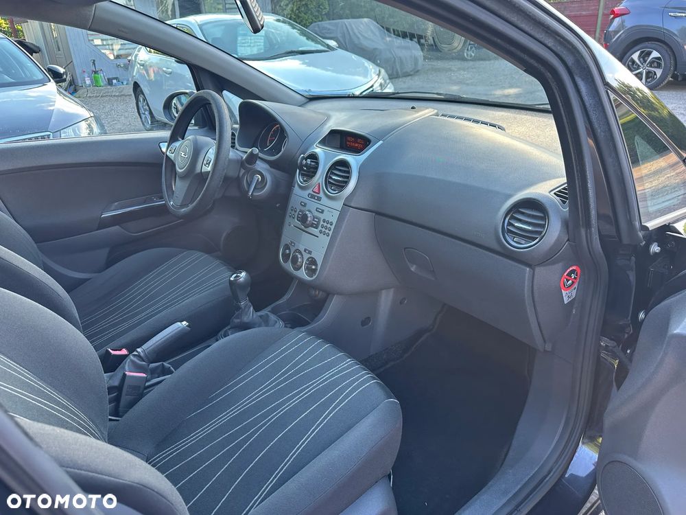 Opel Corsa - 18