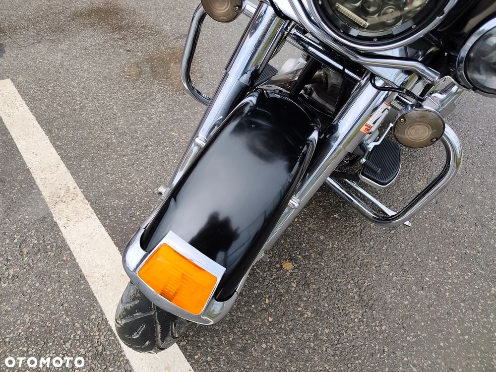 Harley-Davidson FLHT Electra Glide Standard - 30