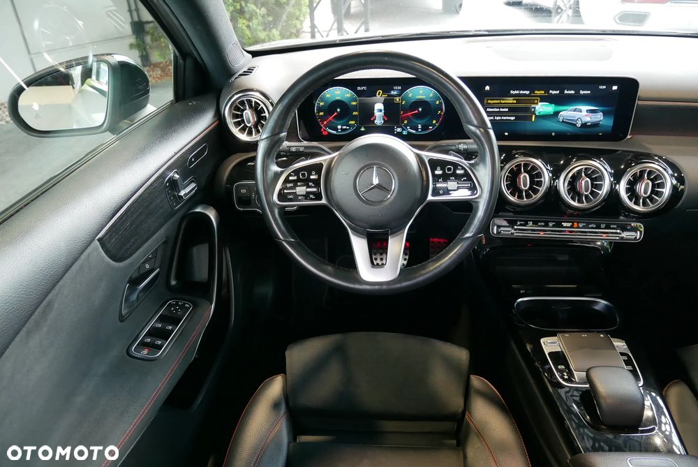 Mercedes-Benz Klasa A 250 4-Matic AMG Line 7G-DCT - 16
