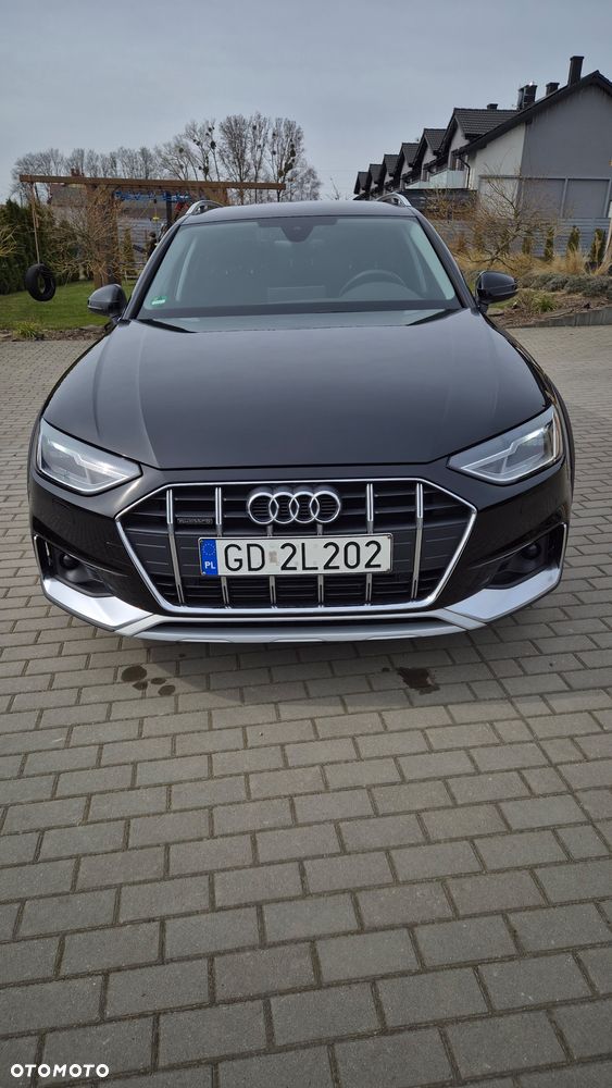 Audi A4 Allroad - 11