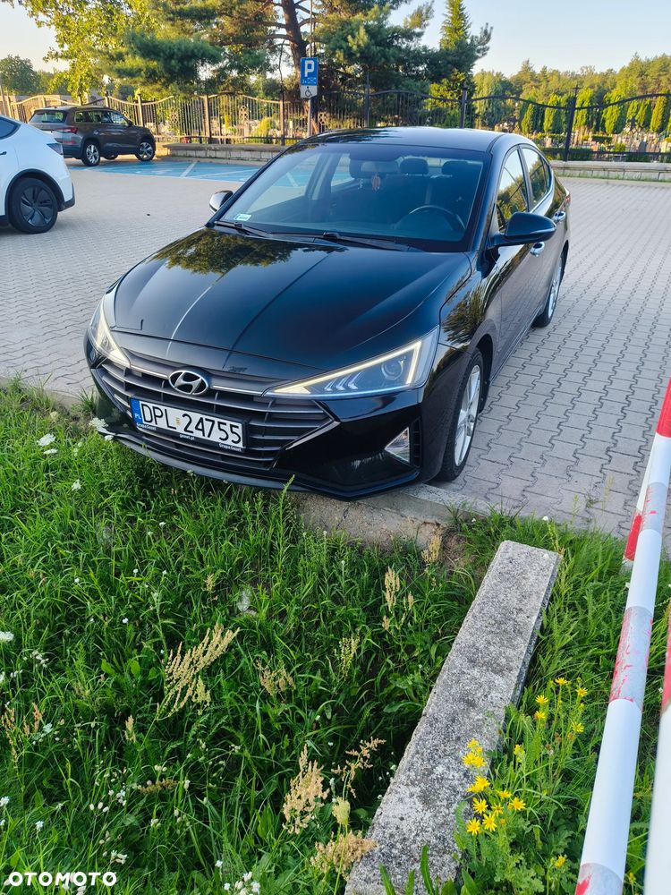 Hyundai Elantra 1.6 Comfort - 1