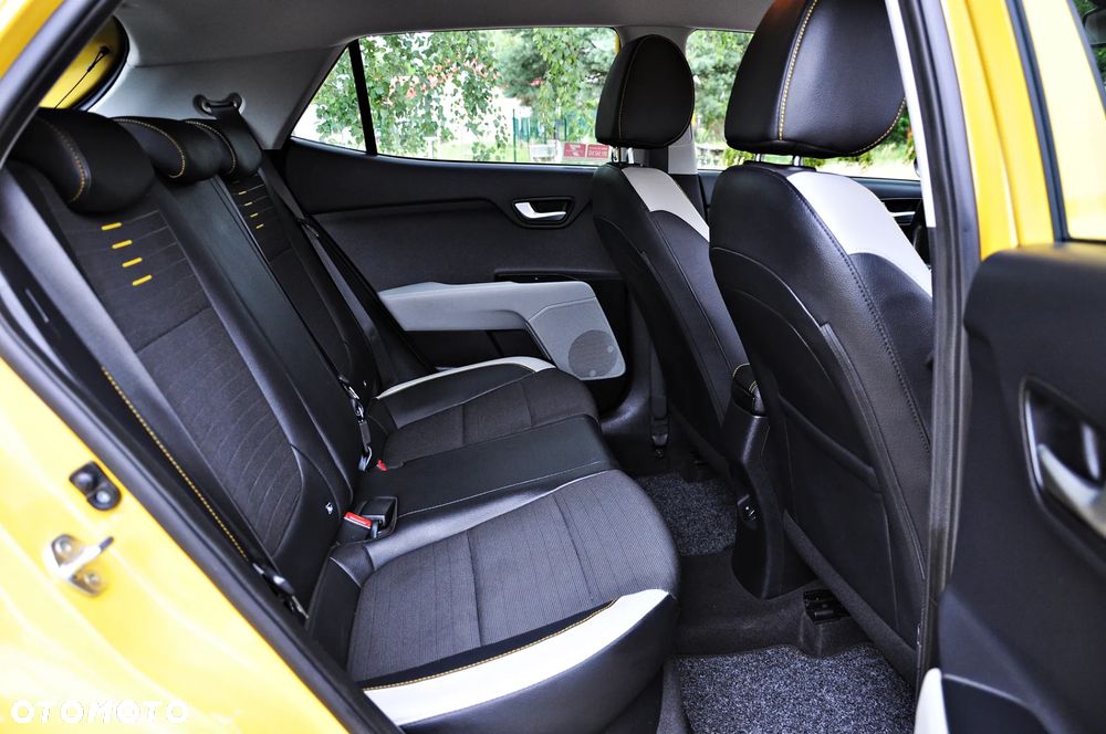 Kia Stonic 1.0 T-GDI L Business Line - 26