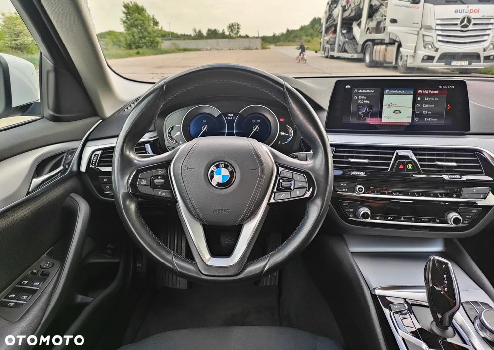 BMW Seria 5 520d - 22