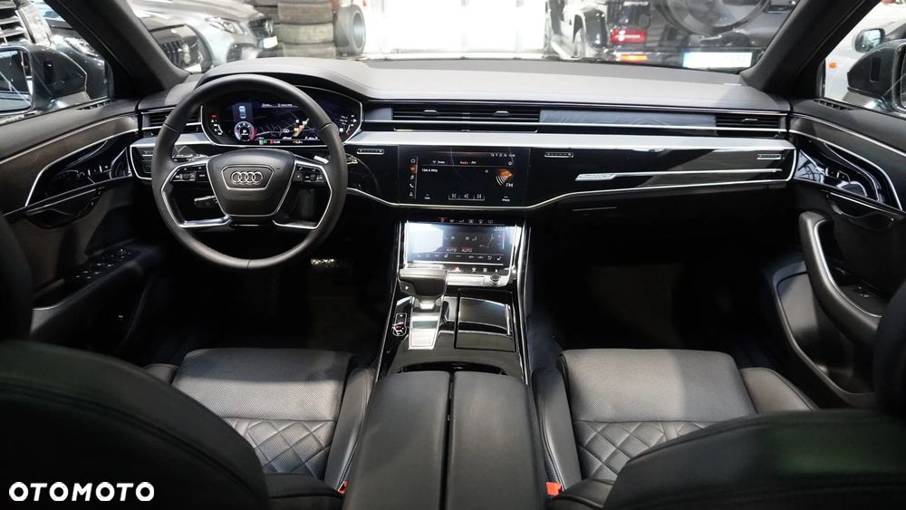 Audi A8 - 7