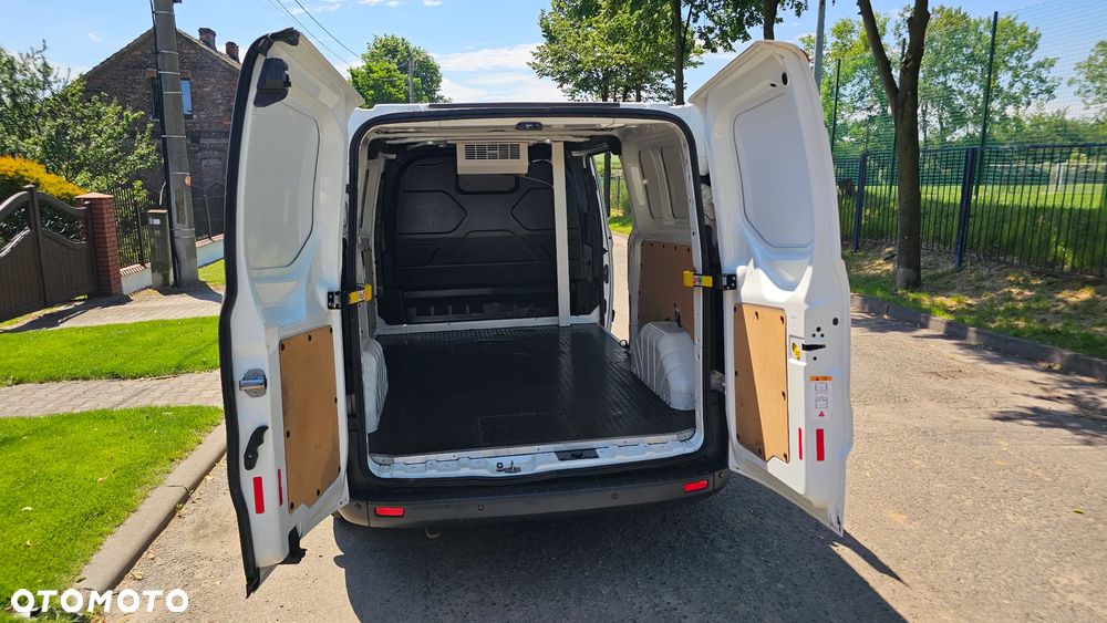 Ford TRANSIT CUSTOM - 9
