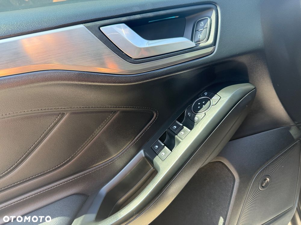 Ford Focus 2.0 EcoBlue Titanium Business - 10