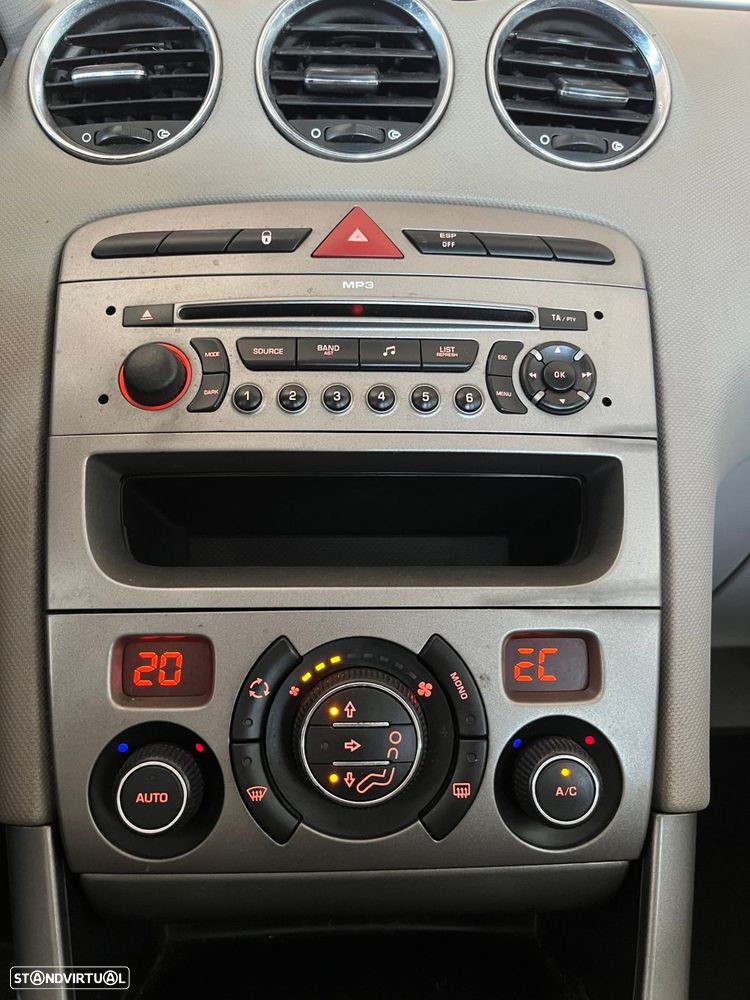 Peugeot 308 1.6 HDi Executive - 12