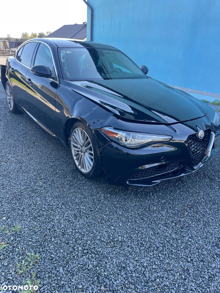 Alfa Romeo Giulia - 1