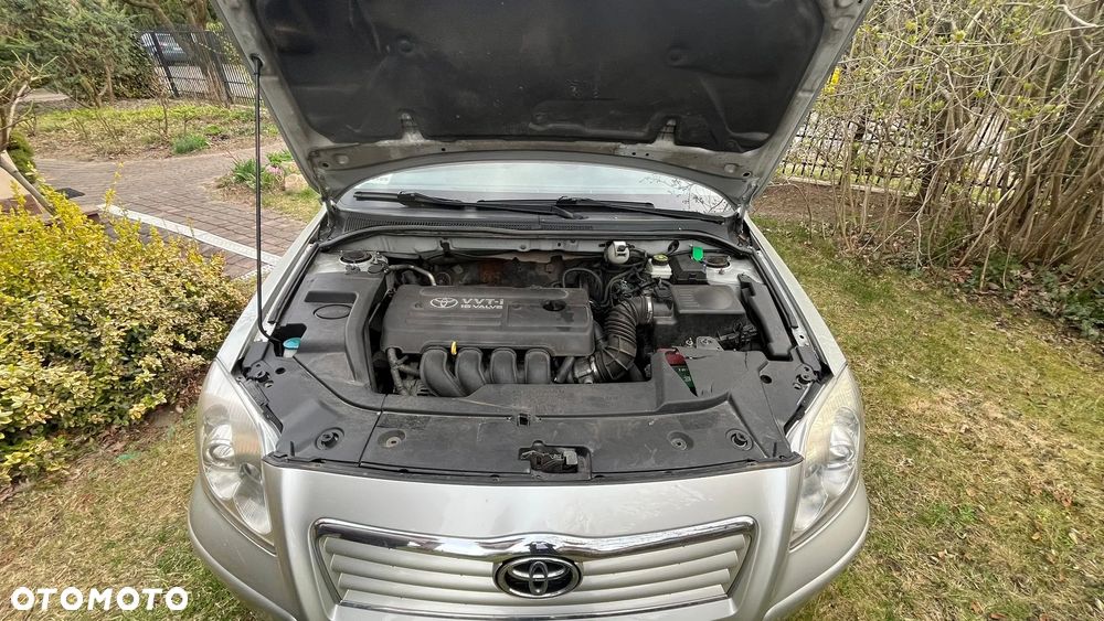 Toyota Avensis 1.8 VVT-i Luna - 4