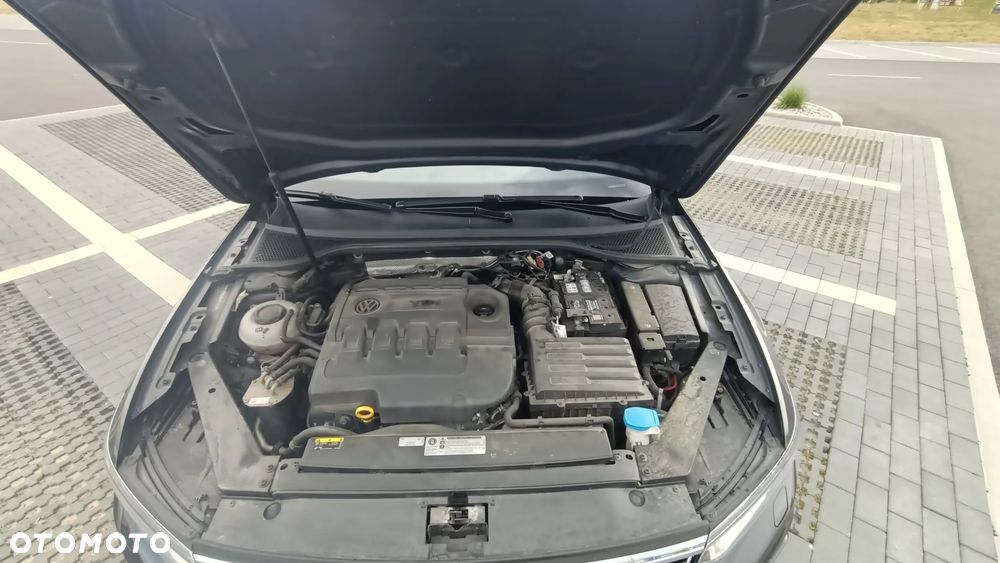 Volkswagen Passat 2.0 TDI BMT Highline - 38