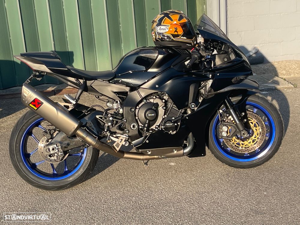 Yamaha YZF R1 - 4