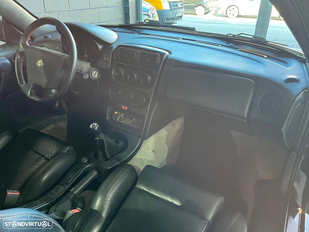 Alfa Romeo GTV 2.0 TS - 13